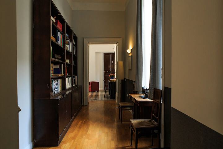 Ballroom/Hall 27 of 30