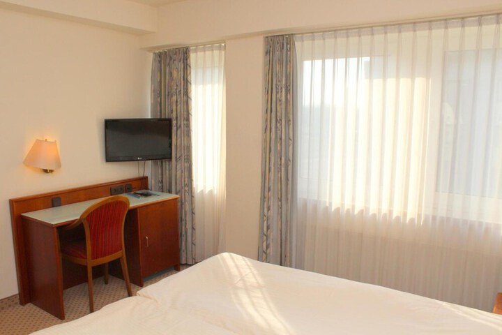 Room 15 of 41