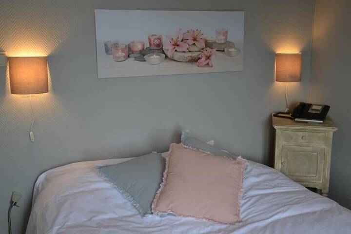 Room 3 of 62