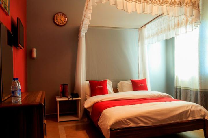 Room 25 of 86