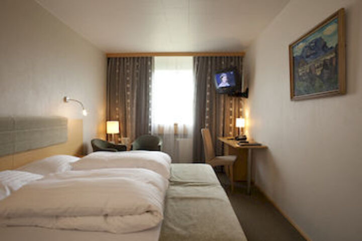 Room 20 of 38