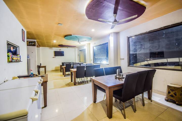 OYO 36444 HOTEL PRABHAVE & DINING HALL