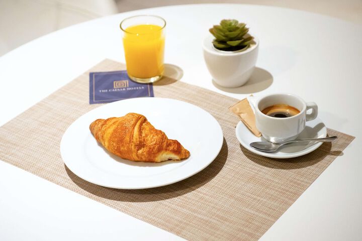 Breakfast/Coffee Service 85 of 133