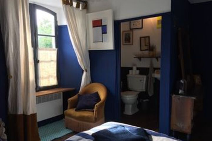 Room 17 of 30