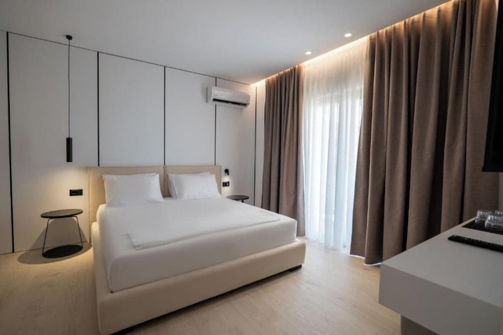 Room 21 of 100