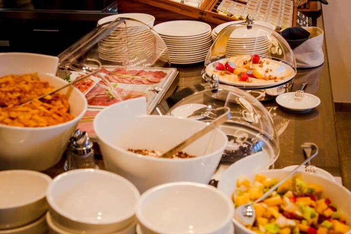 Breakfast/Coffee Service 44 of 59