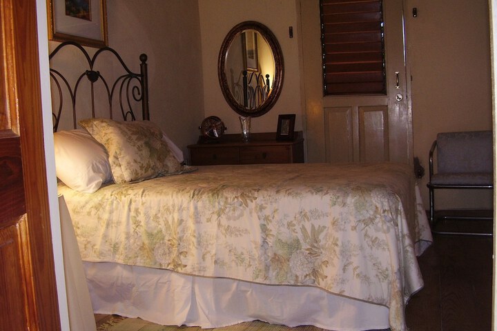 Room 6 of 45