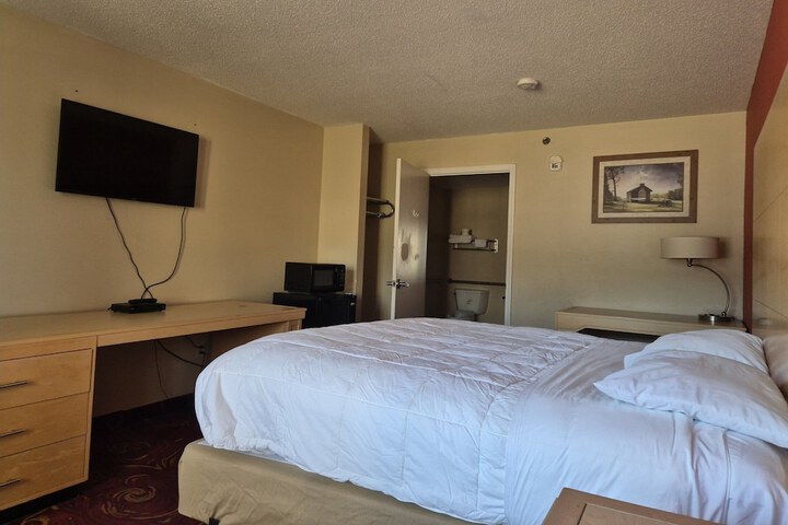 Room 17 of 47