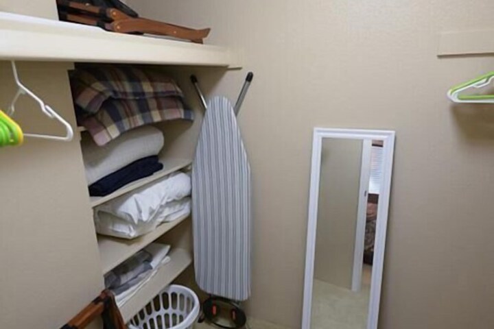 Room 3 of 22
