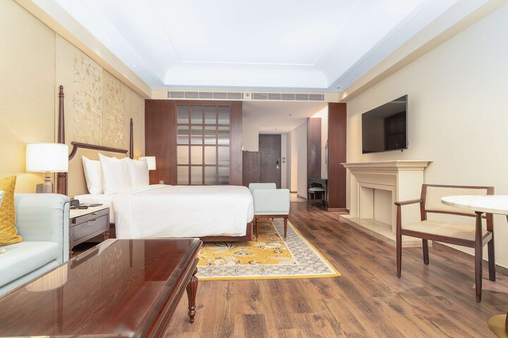 Room 30 of 191