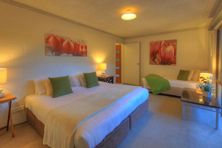 Room 4 of 48