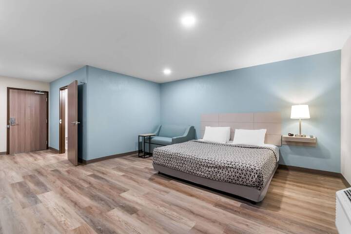 Room 26 of 35