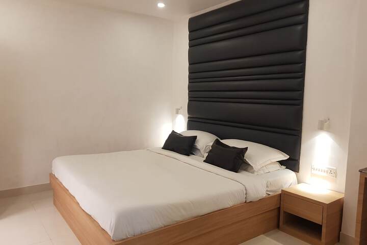 Room 8 of 78