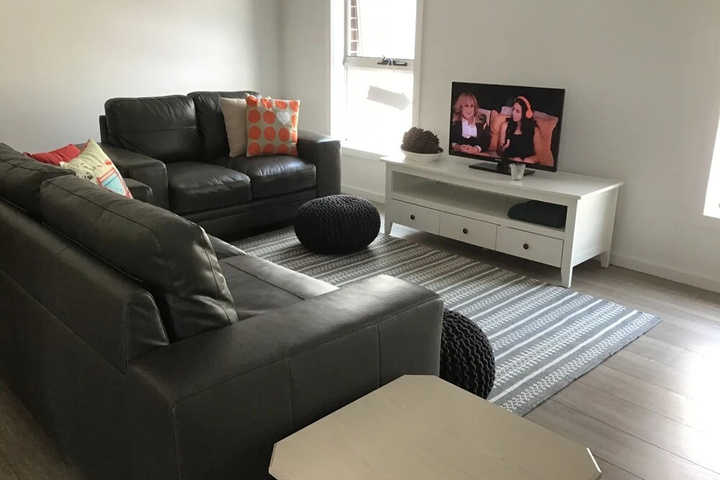 Room 2 of 17