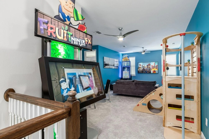 Room 11 of 30