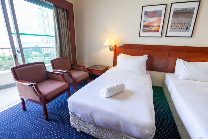 Room 114 of 650