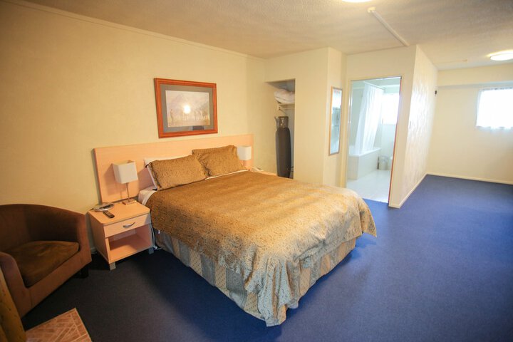 Room 6 of 60