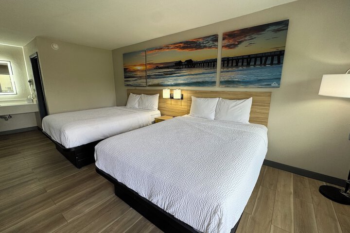 Room 11 of 20