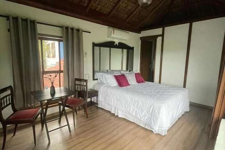 Room 3 of 52