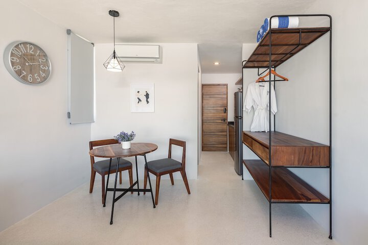 Room 12 of 23