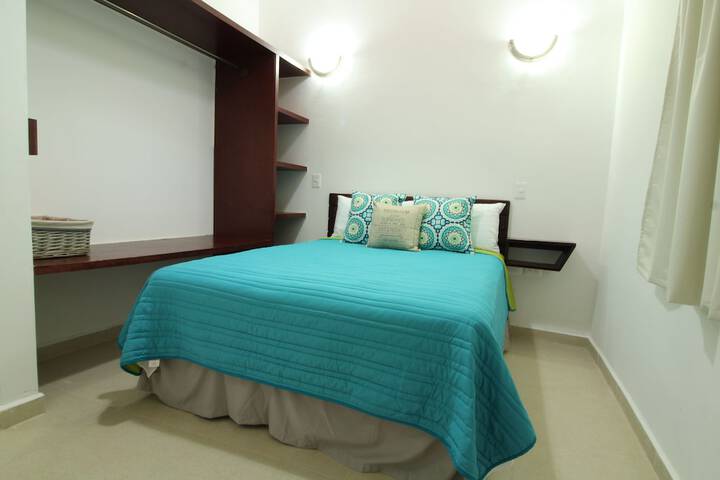 Room 10 of 27