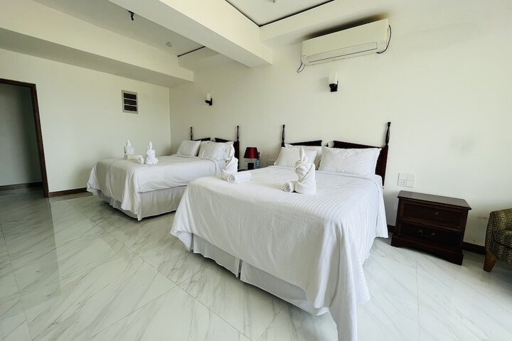 Room 36 of 170