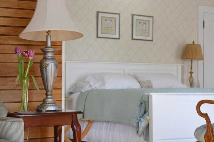 Room 10 of 49