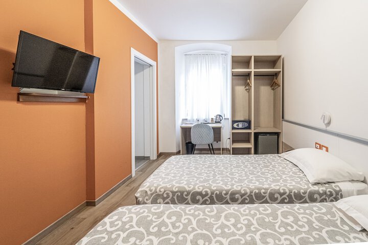 Room 17 of 70