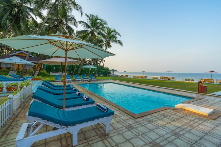 Pool Hotel