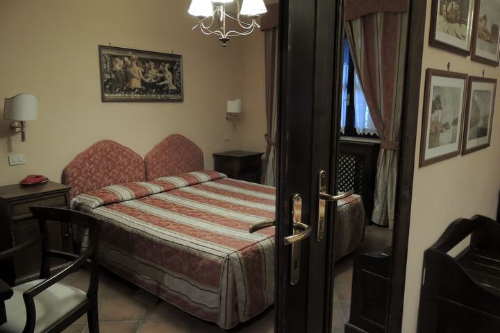 Room 15 of 51