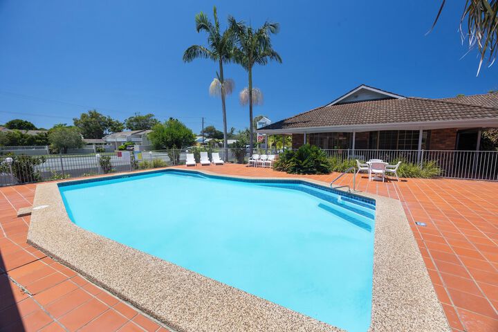 Pool Hotel