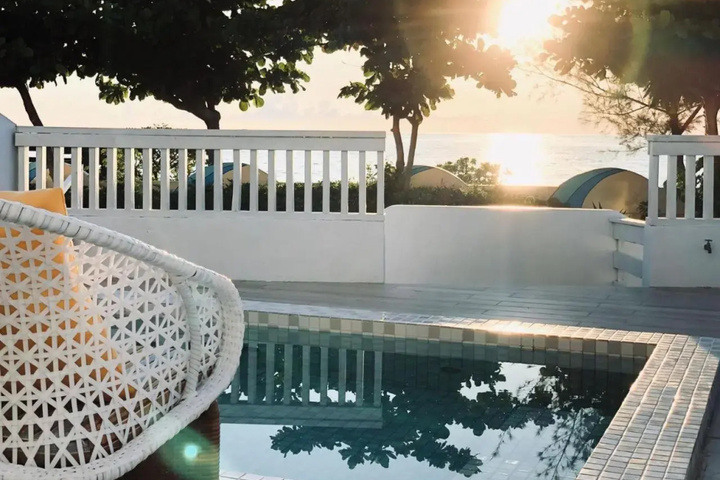 Pool 14 of 17