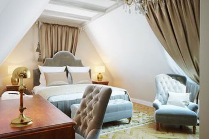 Room 10 of 23