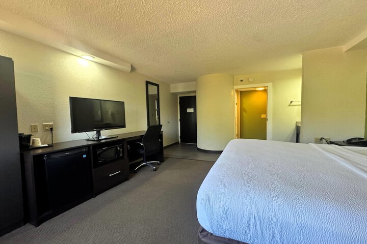 Room 49 of 95