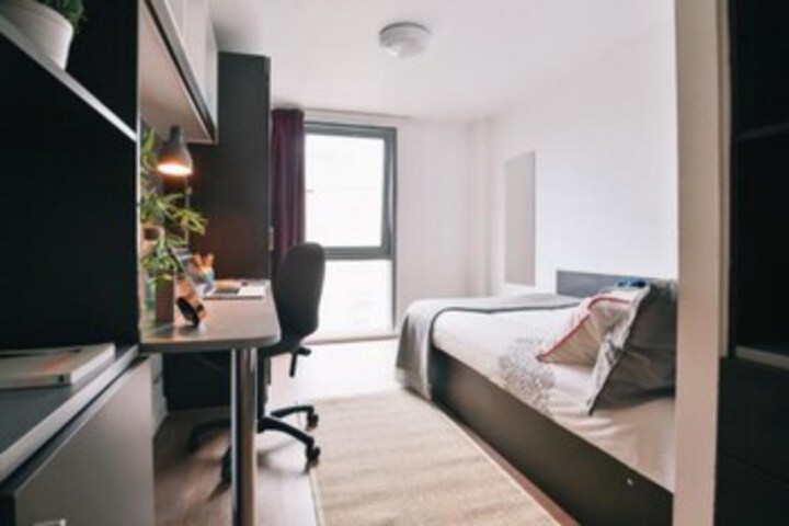 Room 55 of 93