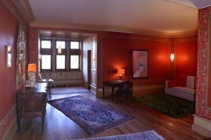 Room 6 of 58