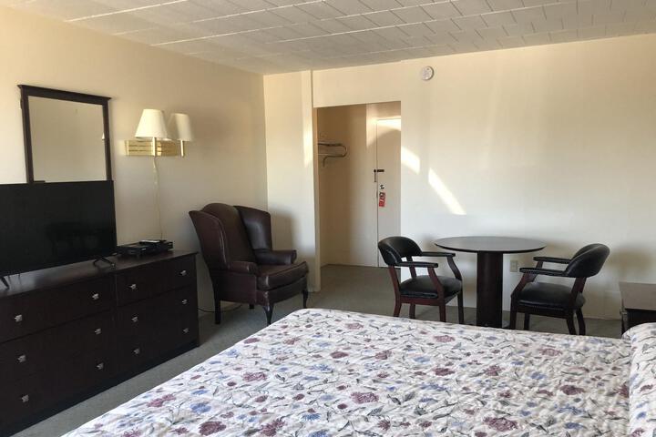 Room 3 of 17