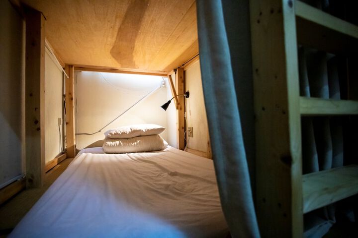 Room 6 of 35