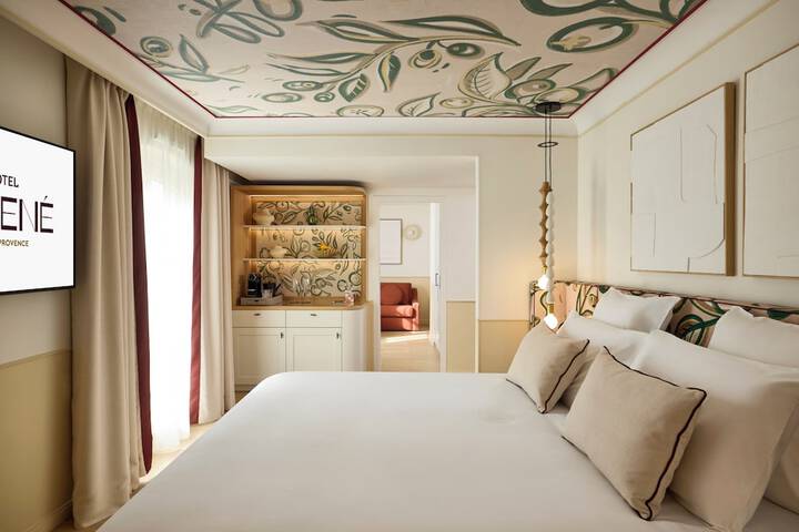 Room 47 of 135