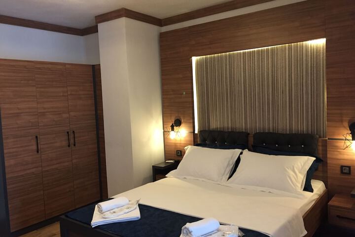 Room 9 of 45