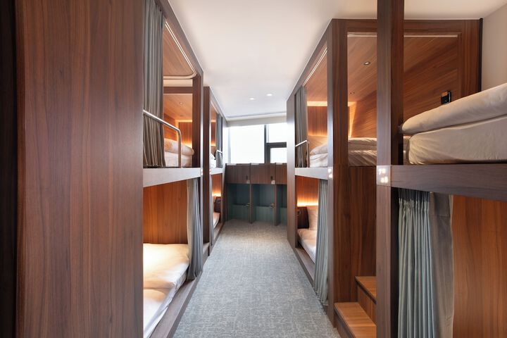 Room 25 of 59