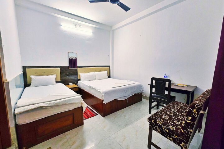 Room 9 of 19