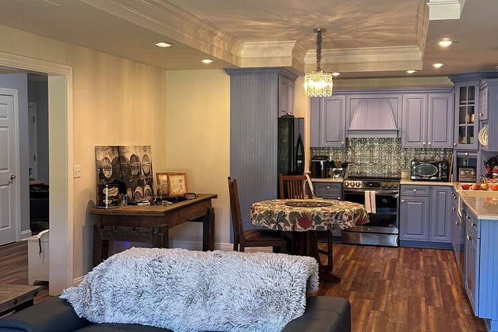 Room 15 of 94