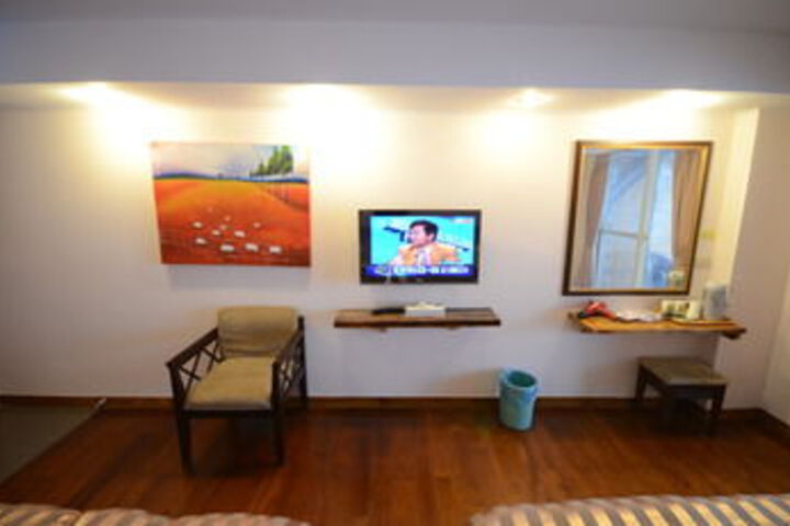 Room 22 of 65