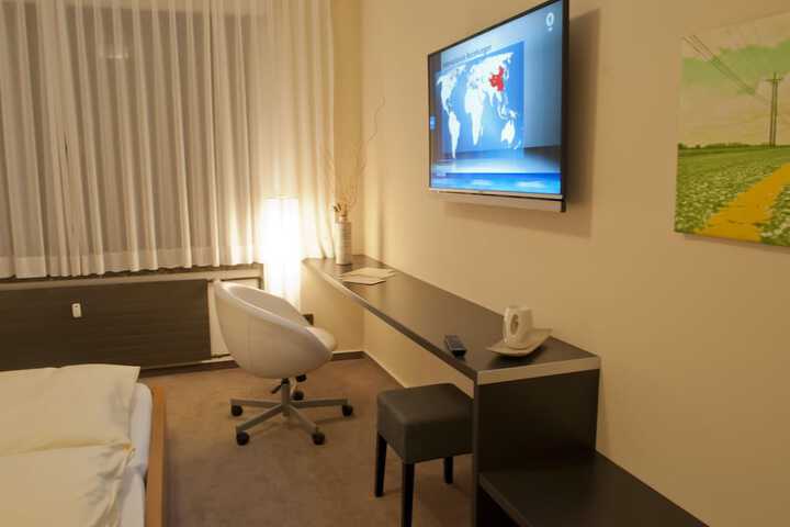 Room 18 of 49