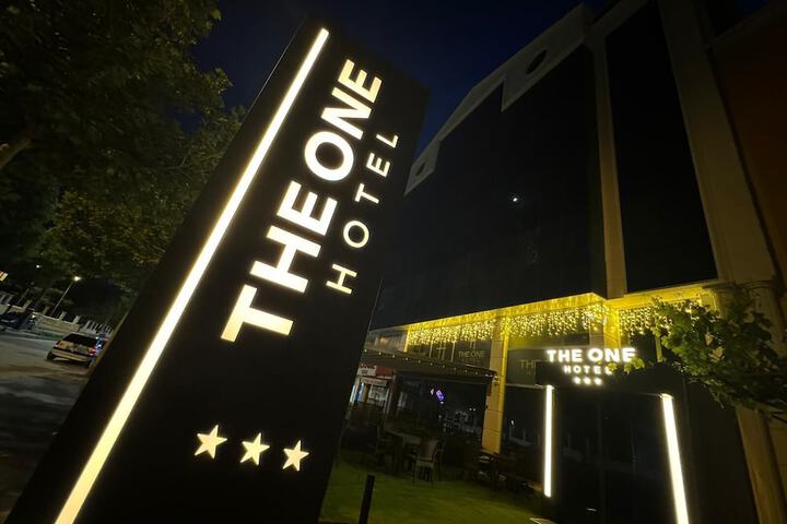 Hotel 94 of 94