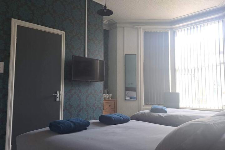 Room 9 of 39