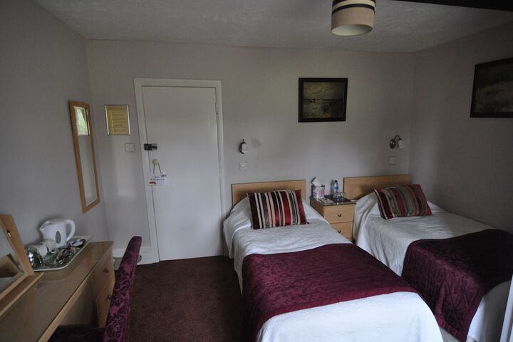 Room 9 of 27