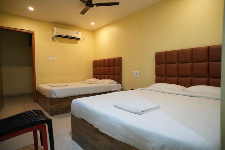 Room 13 of 39
