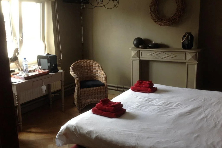 Room 5 of 13